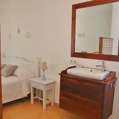 Uni Villa *