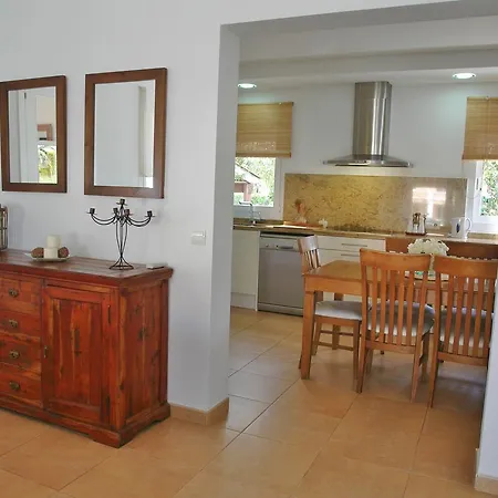 Uni Villa