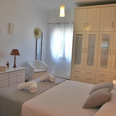 Uni Villa